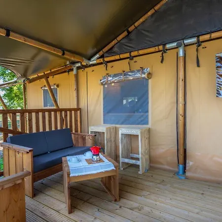 Tenuta Regina - Glamping Luxury And Landhuis Palazzolo dello Stella